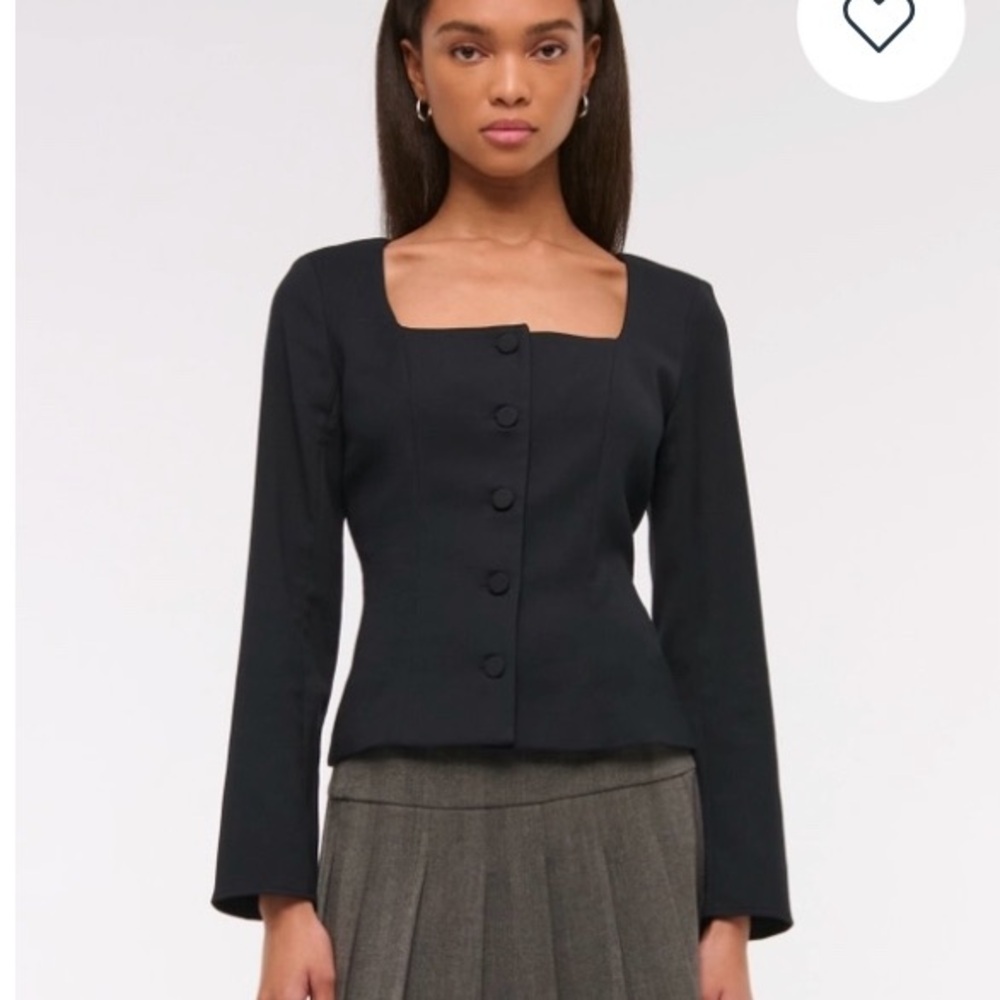 Abercrombie & Fitch Long-Sleeve Squareneck Tailored Vest